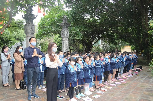 Long Biên: Trường Tiểu học Đoàn Kết tổ chức buổi ngoại khóa cho học sinh khối 3